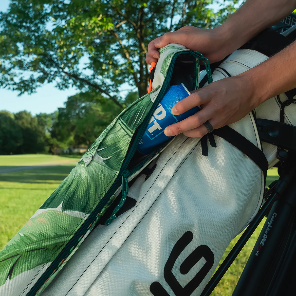 Bogey Barrel Floral | World's 1st Drink Sleeve | Attaches To Any Golf Bag - Image 4