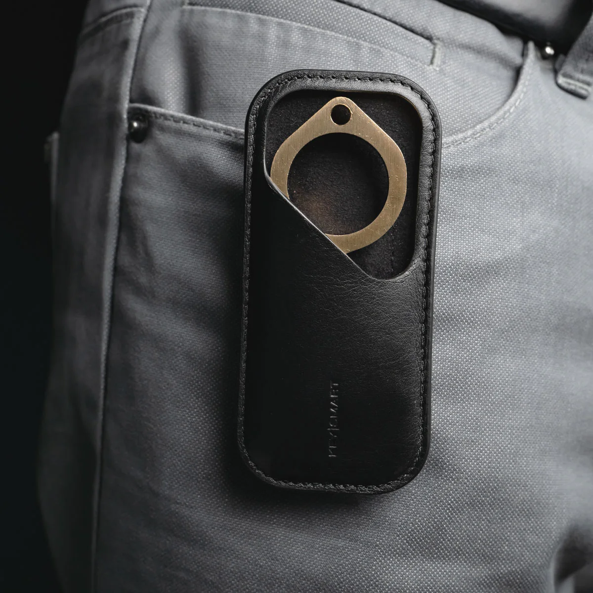 CleanKey Sheath | Safely store CleanKey | Silver Ion-Lining | Premium Leather - Image 4