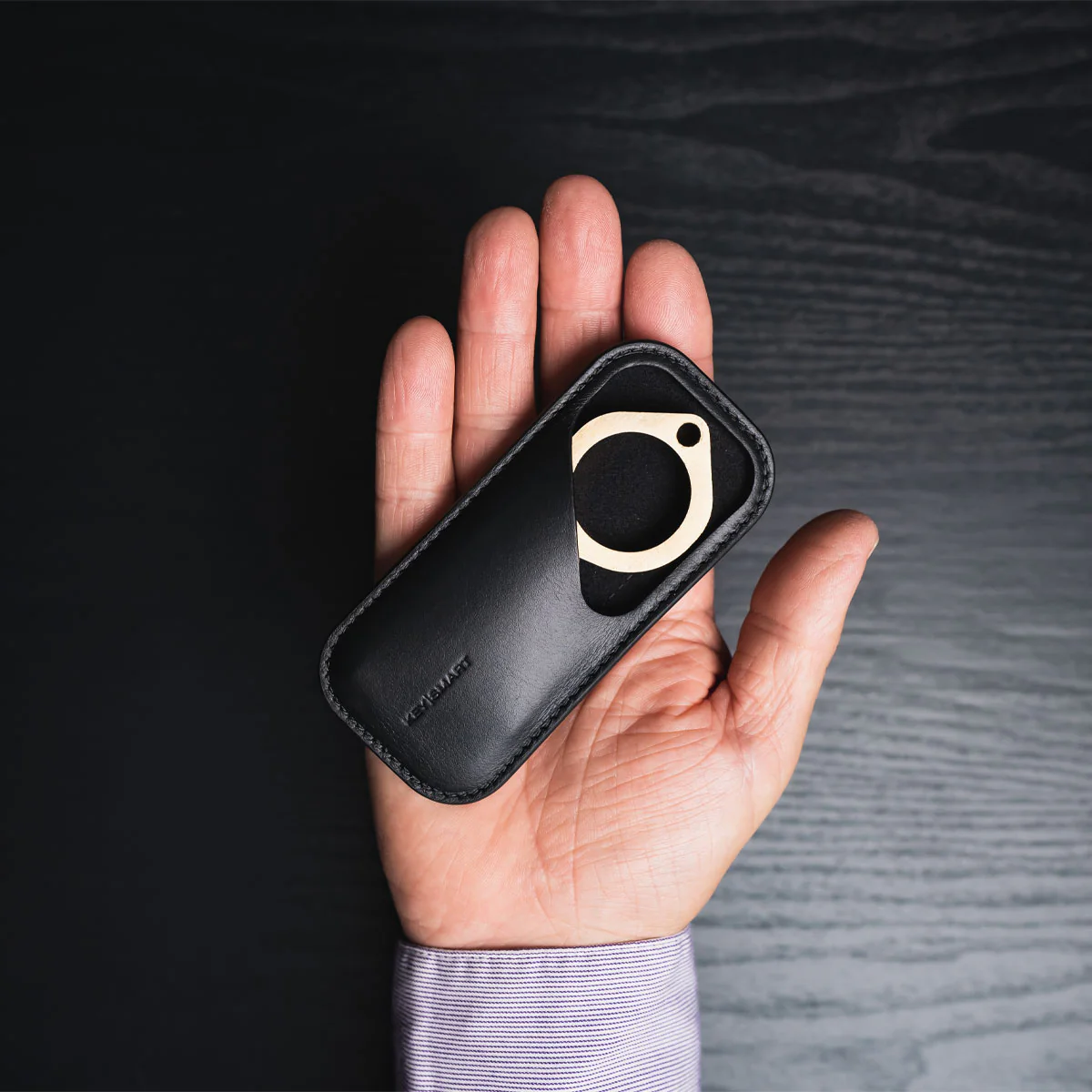 CleanKey Sheath | Safely store CleanKey | Silver Ion-Lining | Premium Leather - Image 5