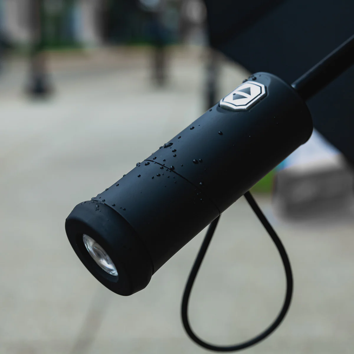 RainTorch™ Umbrella |  Pivoting Flashlight | Auto Open/Close & Grip Handle - Image 13
